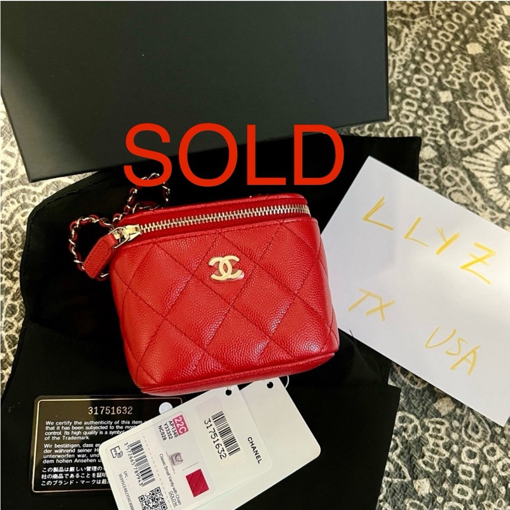 Chanel mini vanity caviar in red ghw